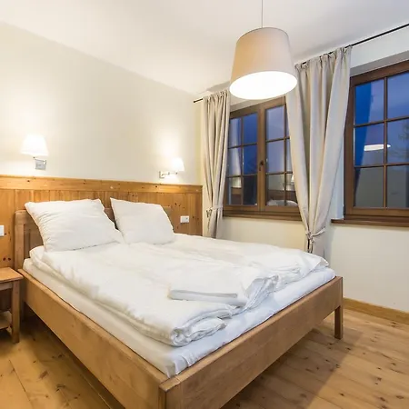 Pod Gwiazdami Проживание в семье