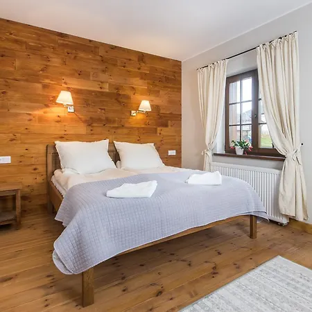 Pod Gwiazdami Проживание в семье *